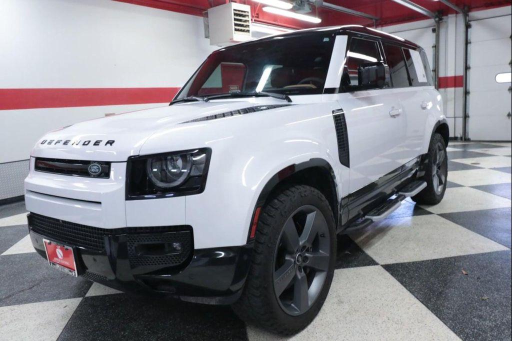 Land Rover Defender 2023