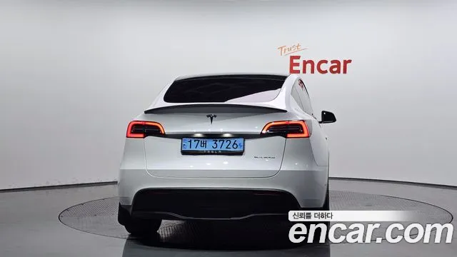 Tesla Model Y 2022
