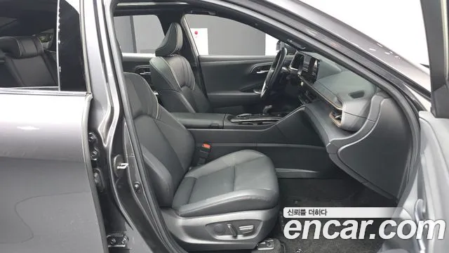 Toyota Crown 2023