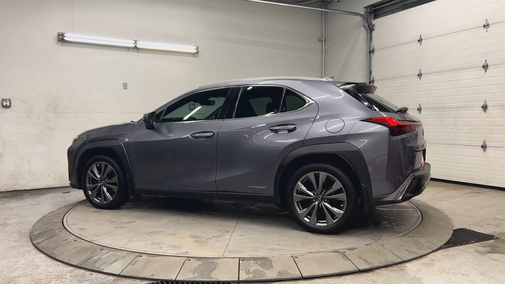 Lexus UX 2021