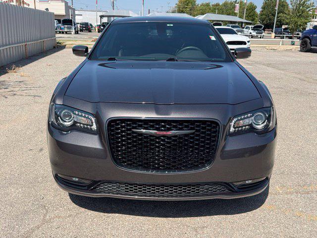 Chrysler 300 2023