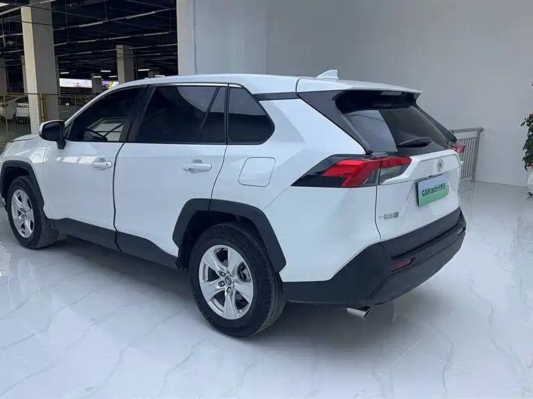 Toyota RAV4 2024