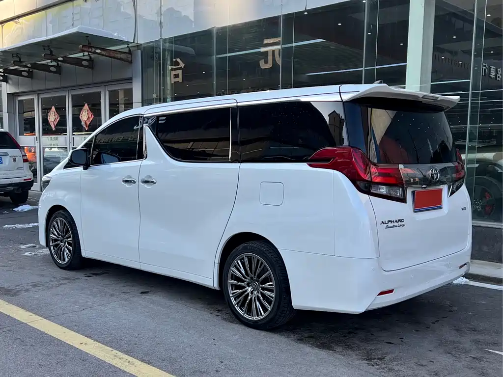Toyota Alphard 2020