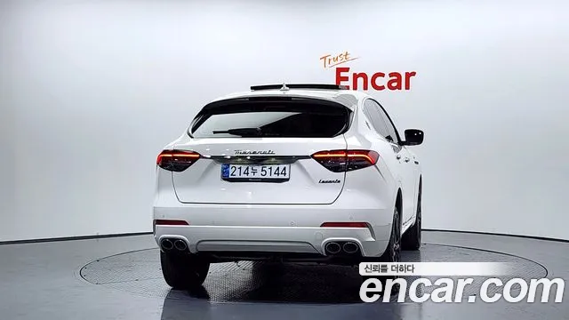 Maserati Levante 2022