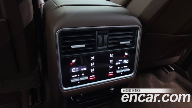 Porsche Cayenne 2021