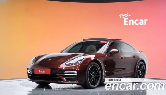 Porsche Panamera 2021