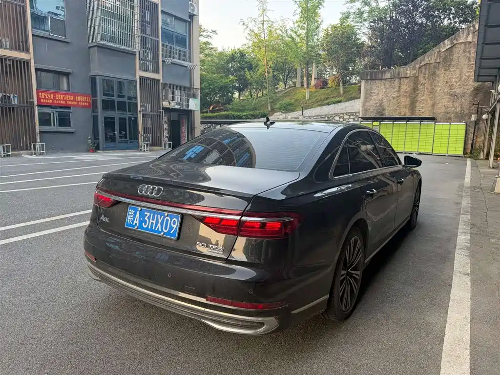 Audi A8 2024