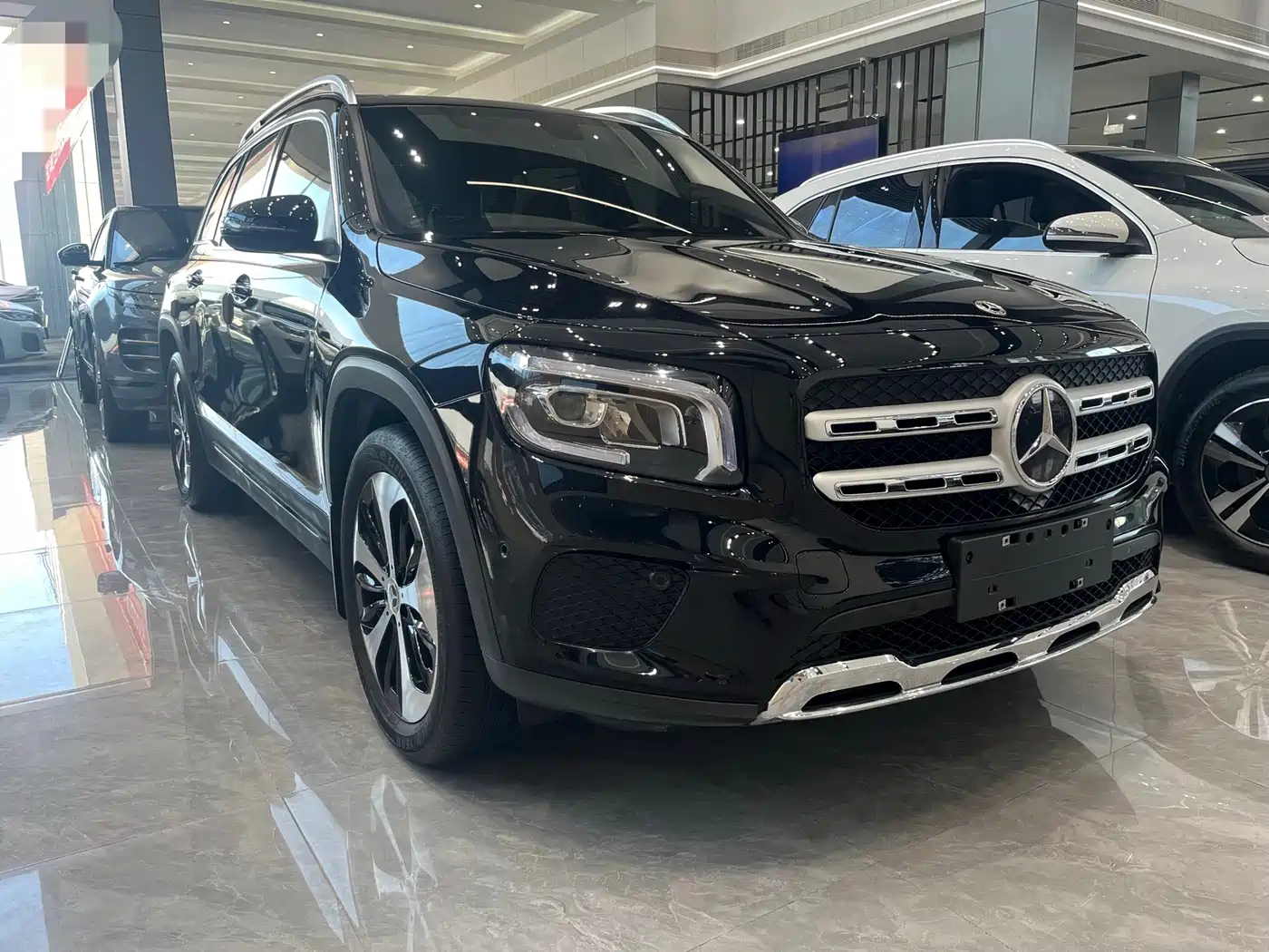 Mercedes-Benz GLB 2023