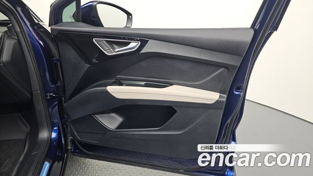 Audi Q4 e-tron 2025