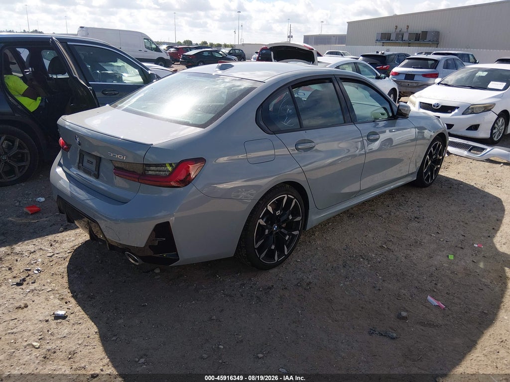 BMW 330 2026