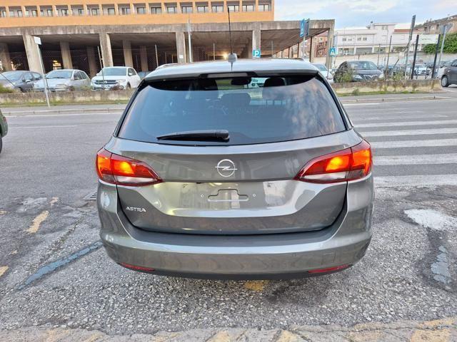 Opel Astra 2021