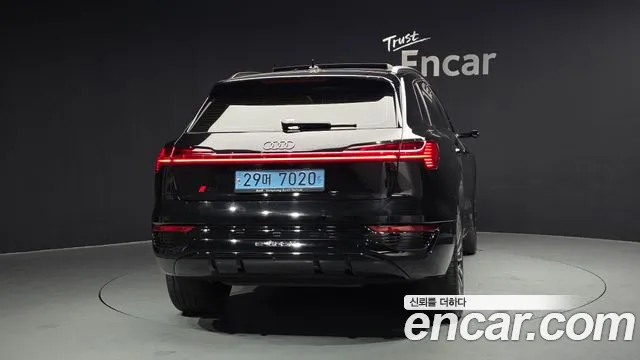 Audi Q8 e-tron 2024
