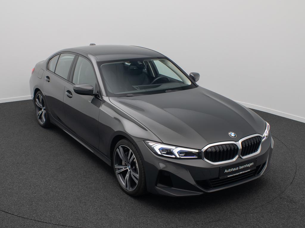BMW 330 2022