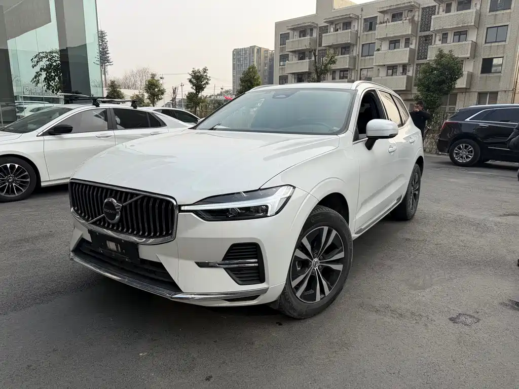 Volvo XC60 2022
