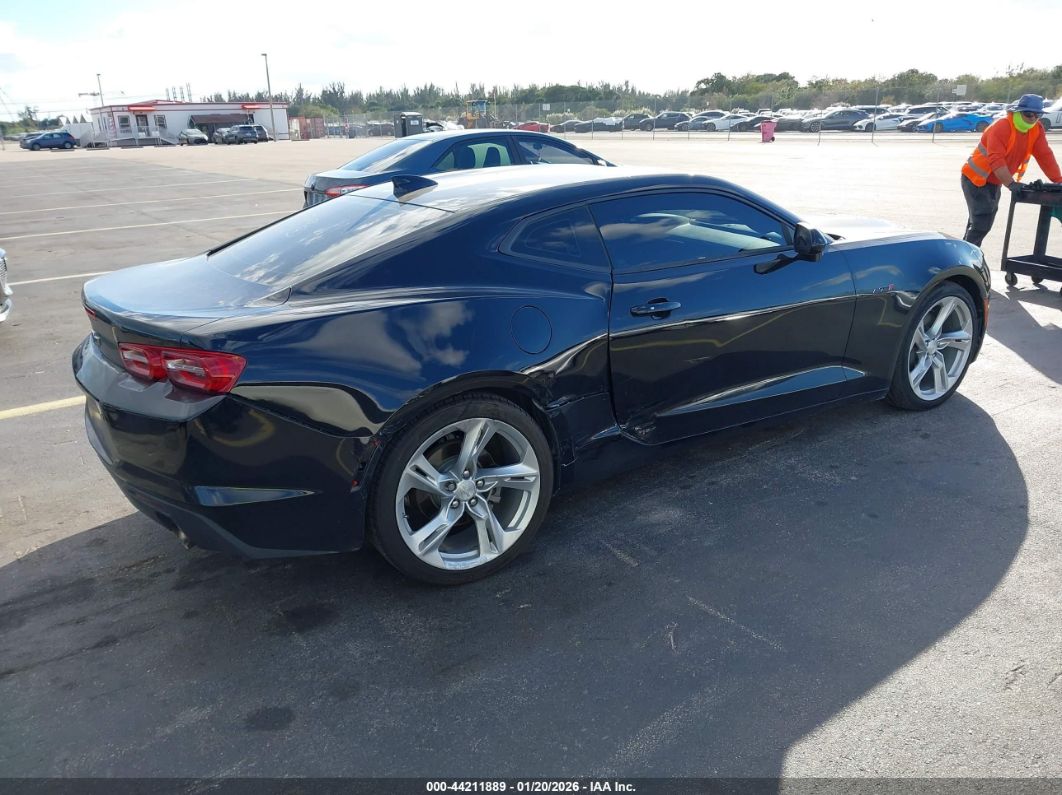 Chevrolet Camaro 2021