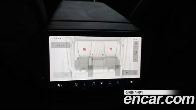 Tesla Model Y 2025
