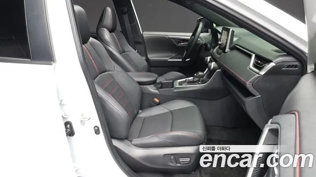 Toyota RAV4 2025