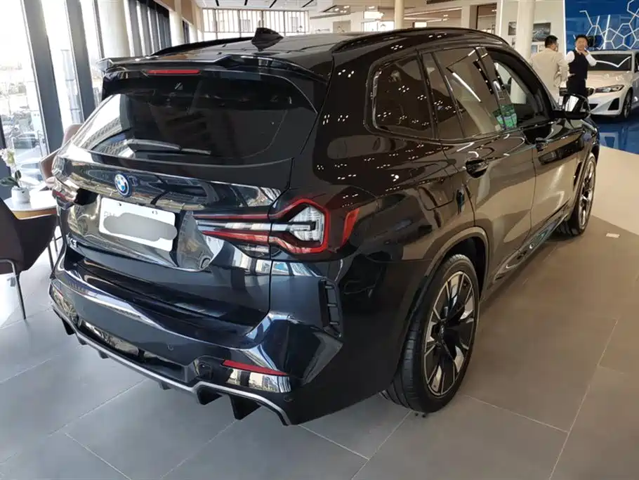 BMW iX3 2022