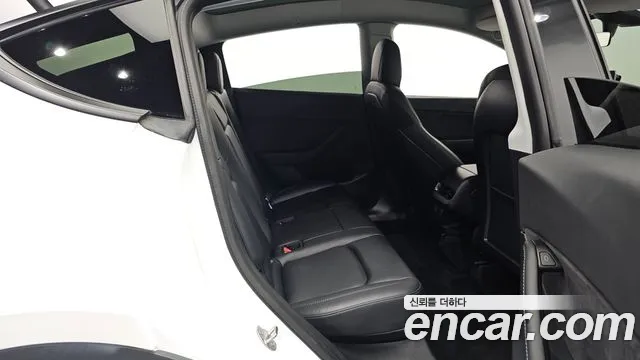 Tesla Model Y 2021