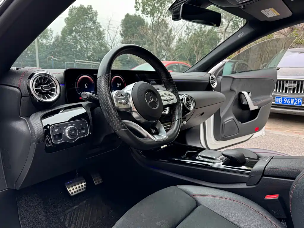 Mercedes-Benz CLA 2021