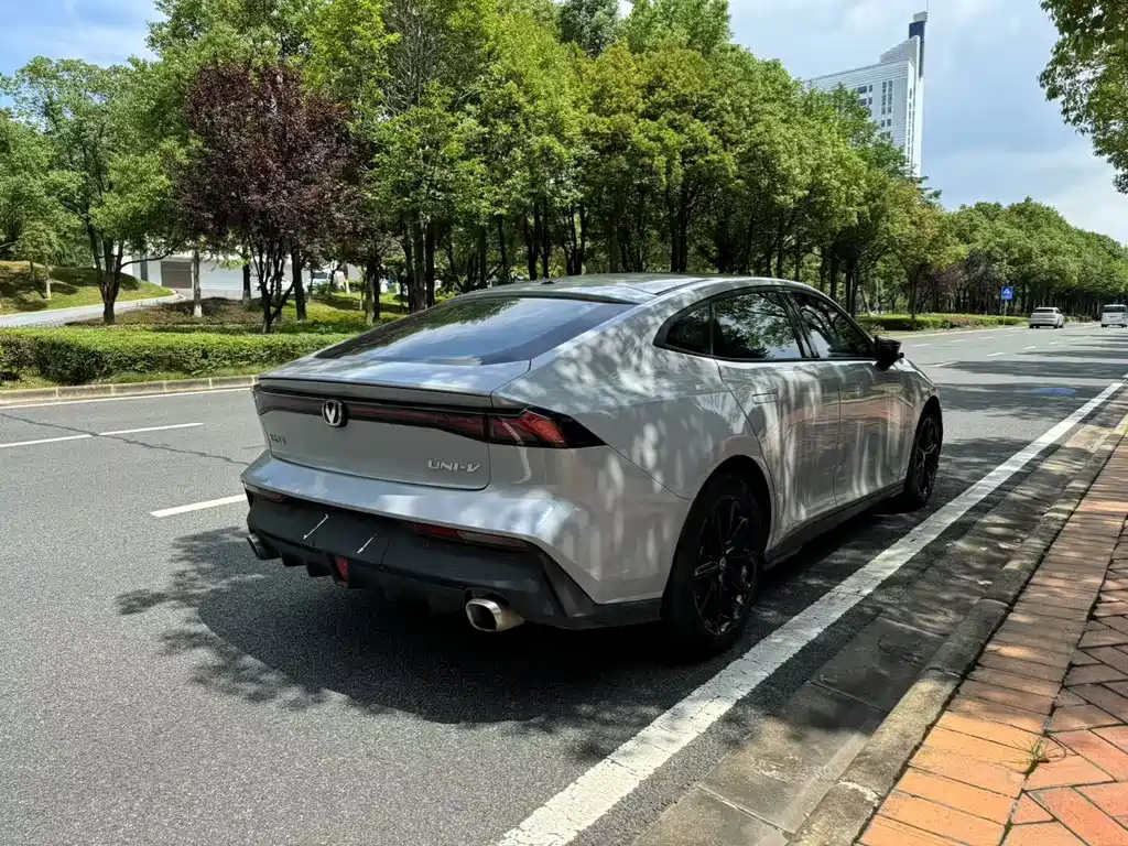 Changan UNI-V 2023