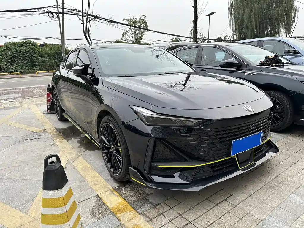 Changan UNI-V 2022