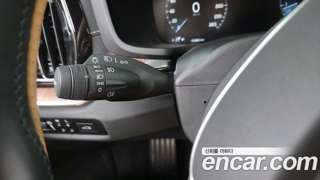 Volvo V60 2022