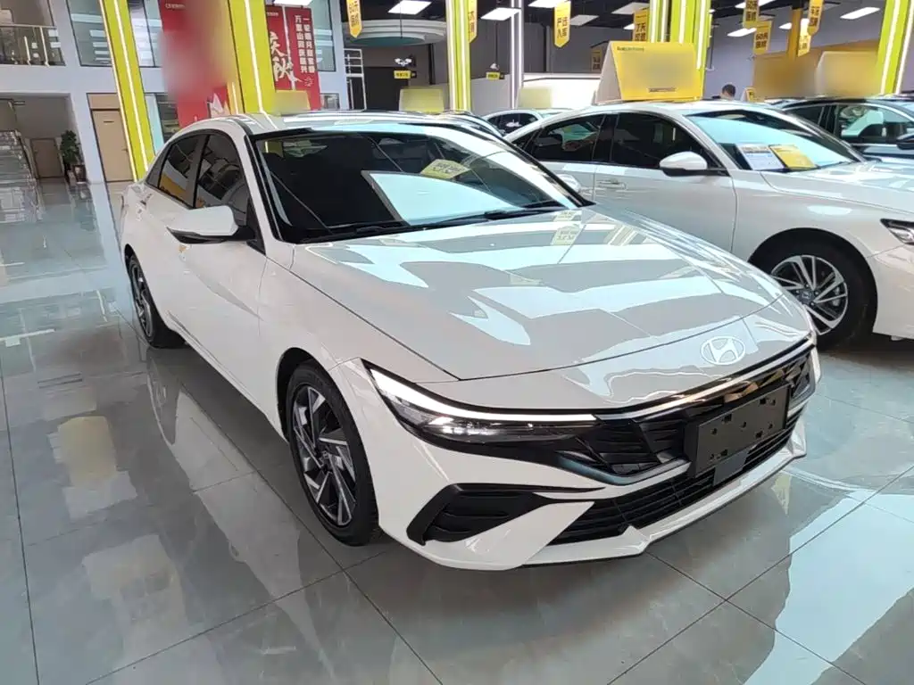 Hyundai Elantra 2024