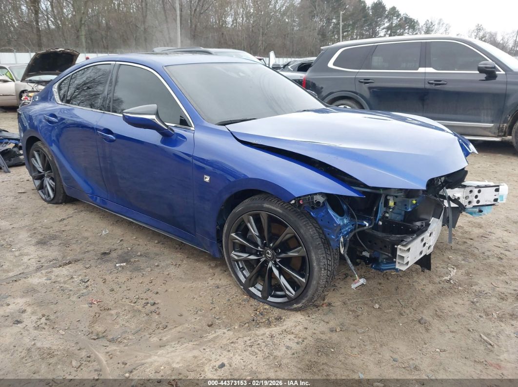 Lexus IS 2024