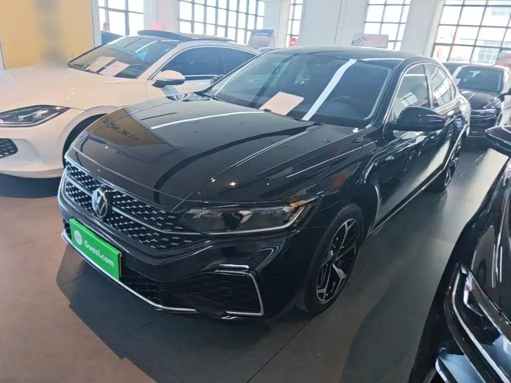 Volkswagen Passat 2023