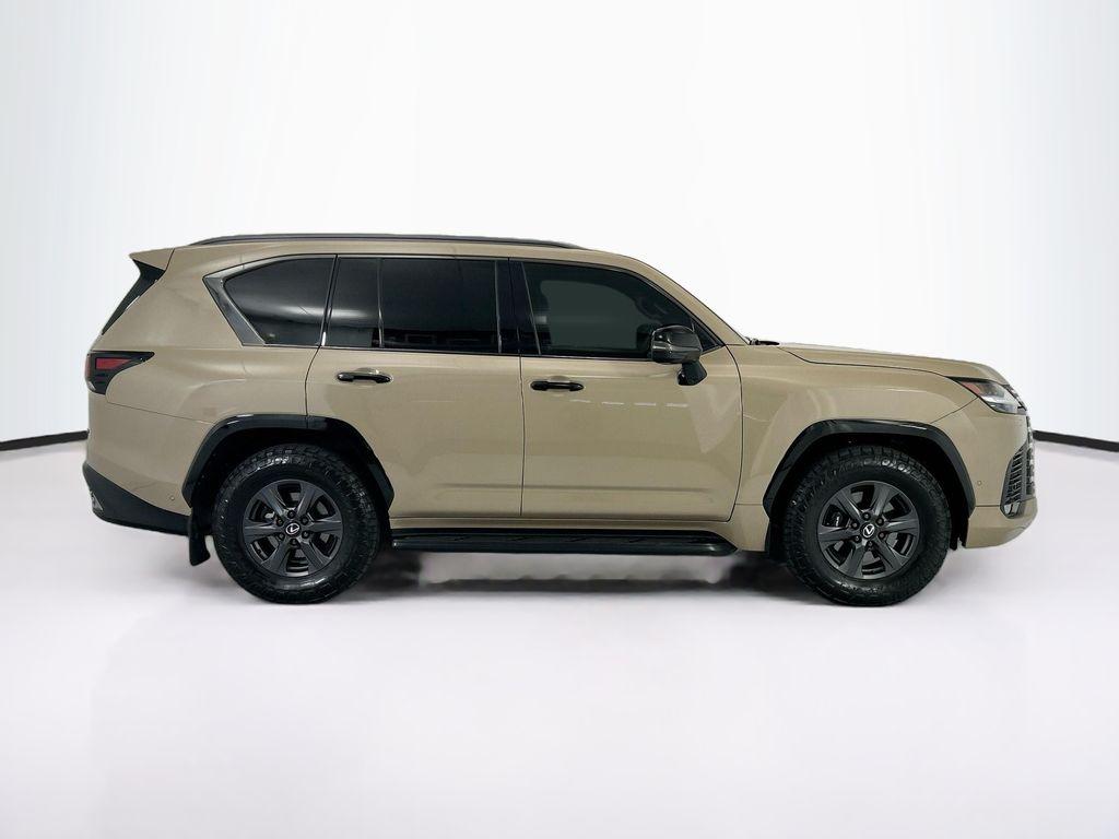 Lexus LX 2025