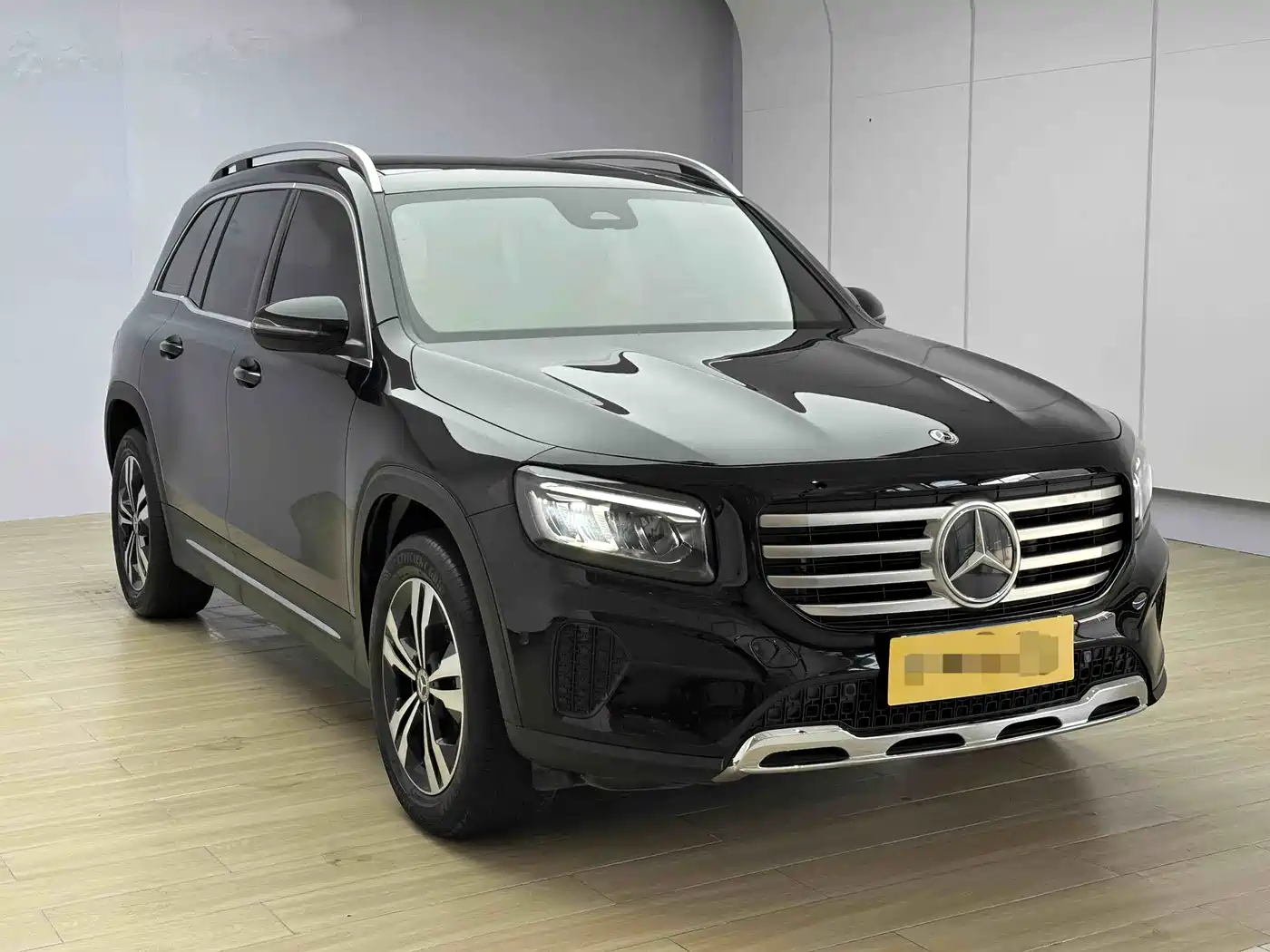 Mercedes-Benz GLB 2024