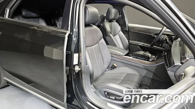 Audi A8 2022