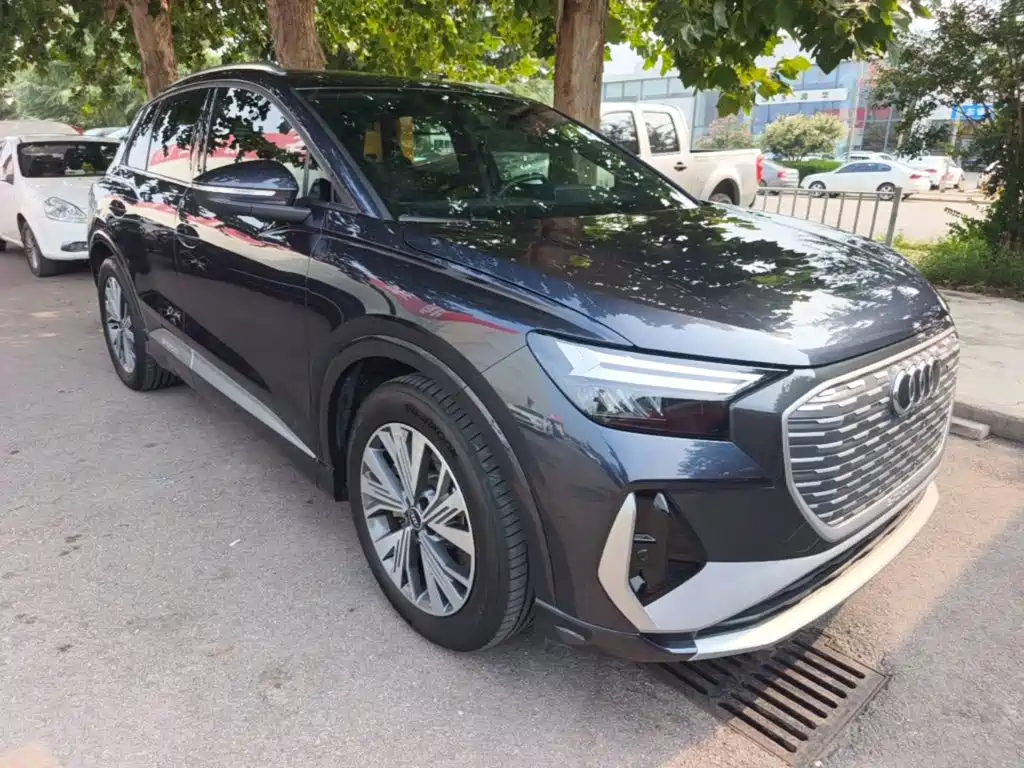 Audi Q4 e-tron 2023