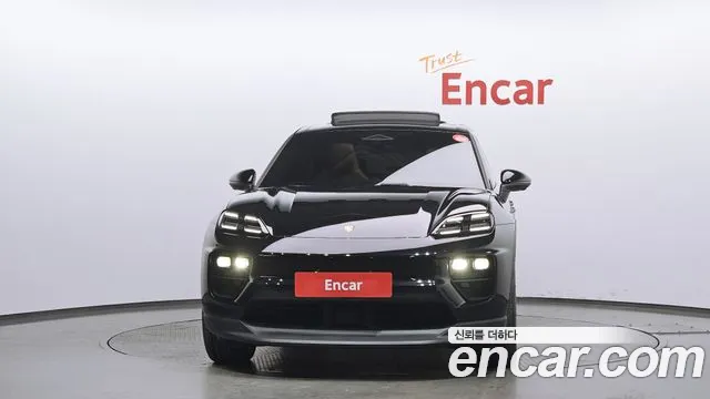 Porsche Macan 2025