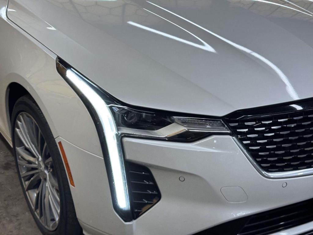 Cadillac CT4 2023