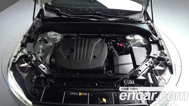 Volvo XC60 2025