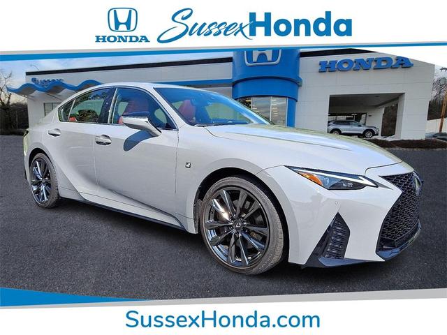 Lexus IS 2024