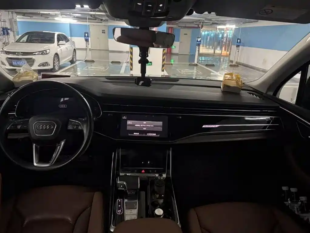 Audi Q7 2021