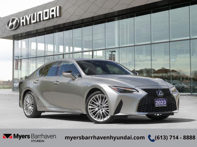 Lexus IS 2023