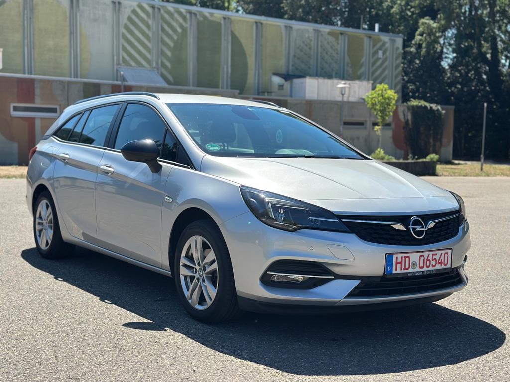 Opel Astra 2021