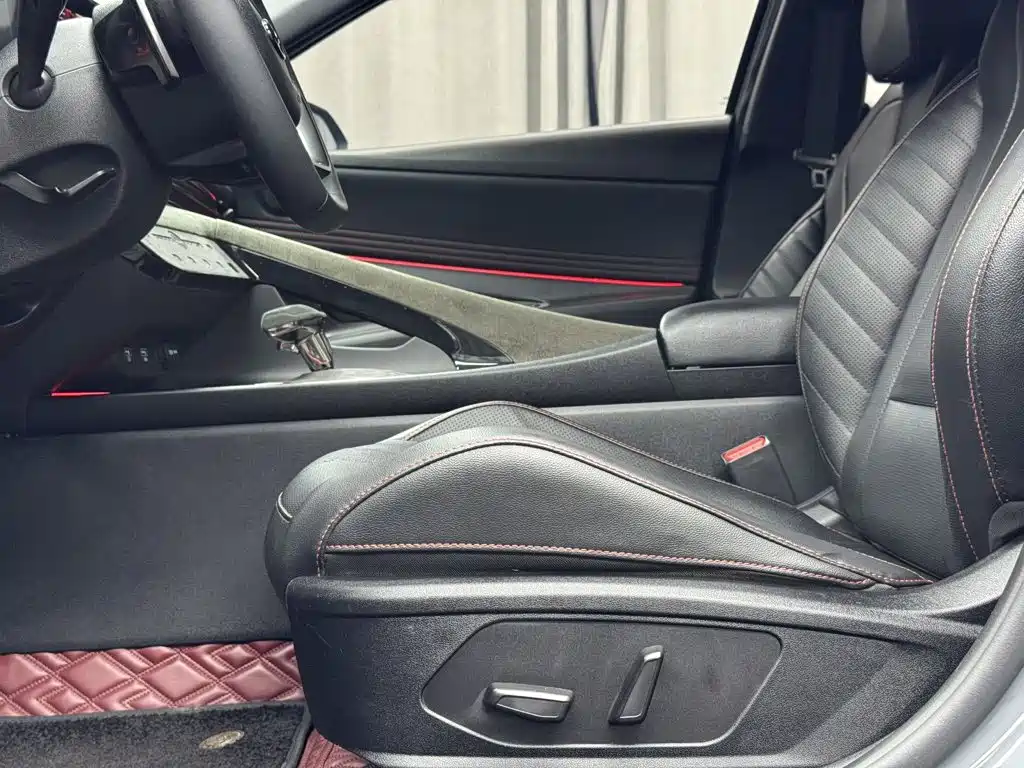 Hyundai Elantra 2022