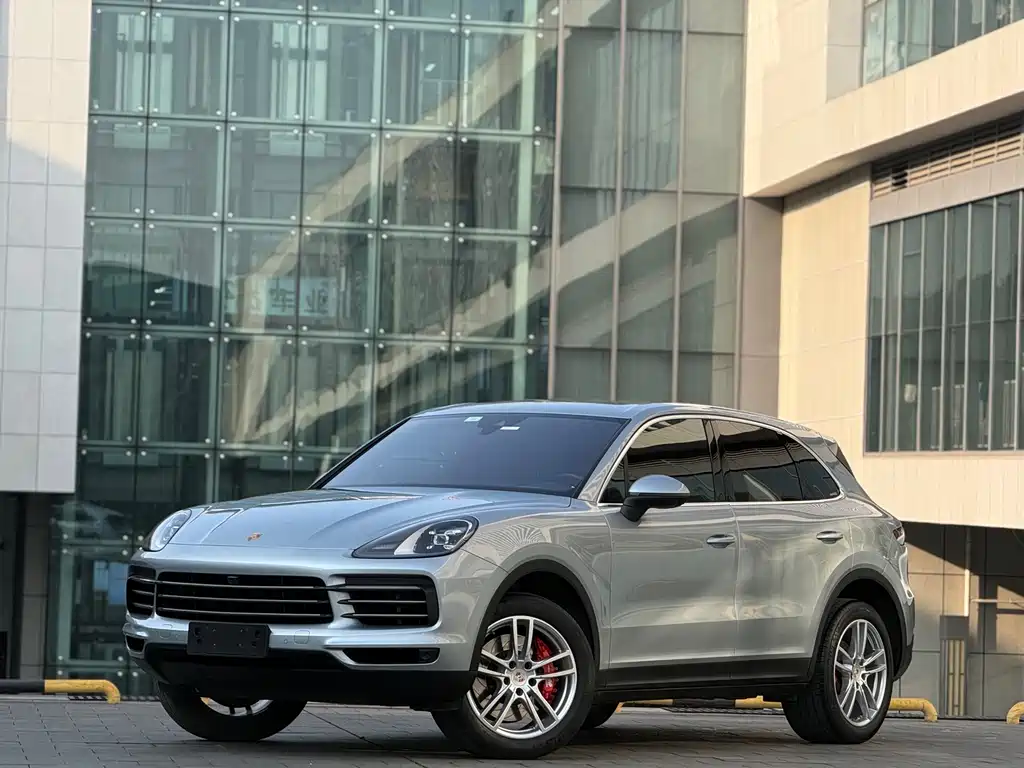 Porsche Cayenne 2021