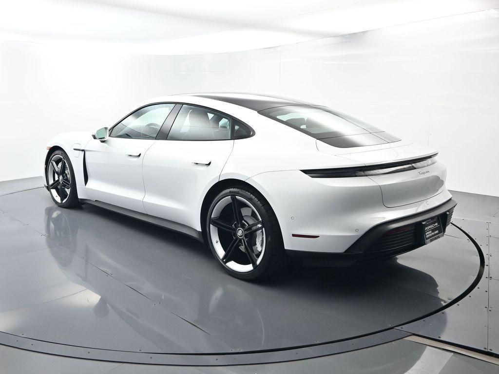Porsche Taycan 2023