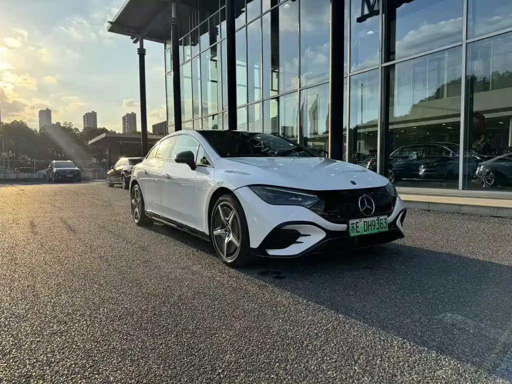 Mercedes-Benz EQE 2022