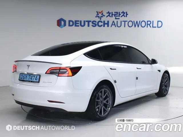 Tesla Model 3 2022