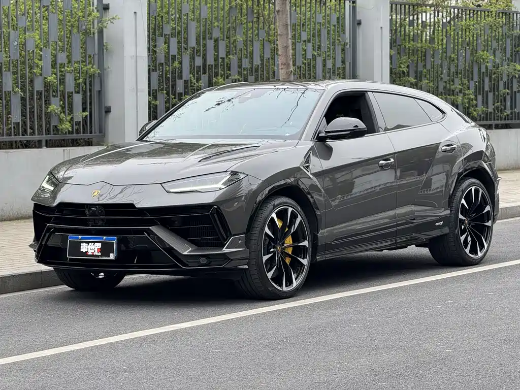Lamborghini Urus 2023
