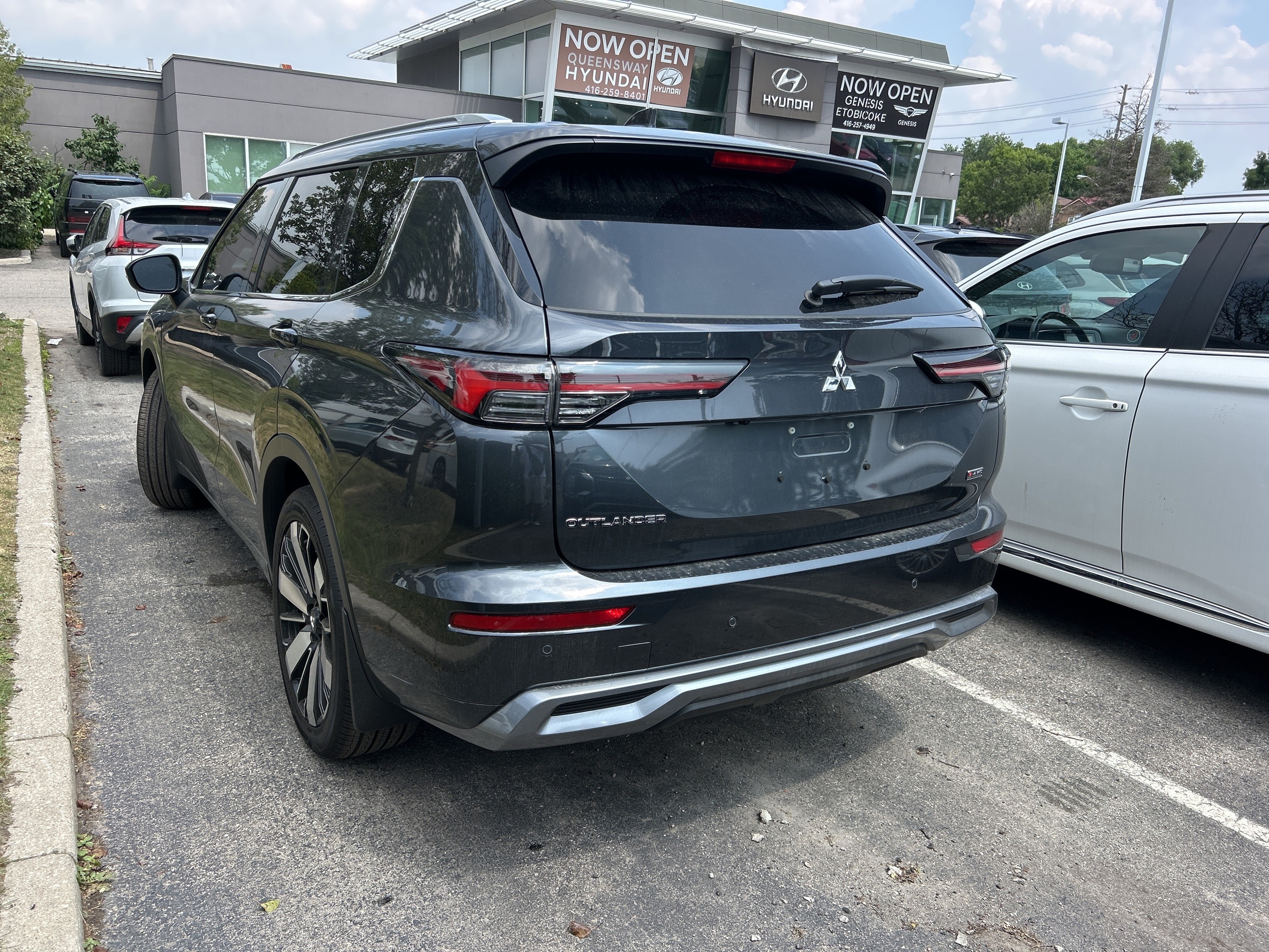 Mitsubishi Outlander 2025
