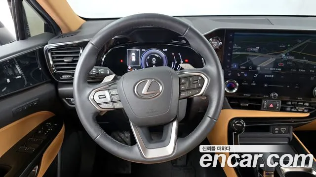 Lexus NX 2024