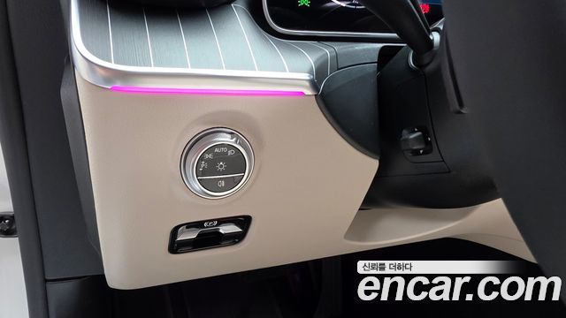 Mercedes-Benz C-Класс 2025